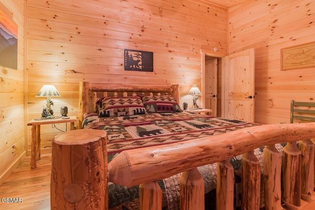 3919 Ole Smoky Way, Sevierville, TN 37862