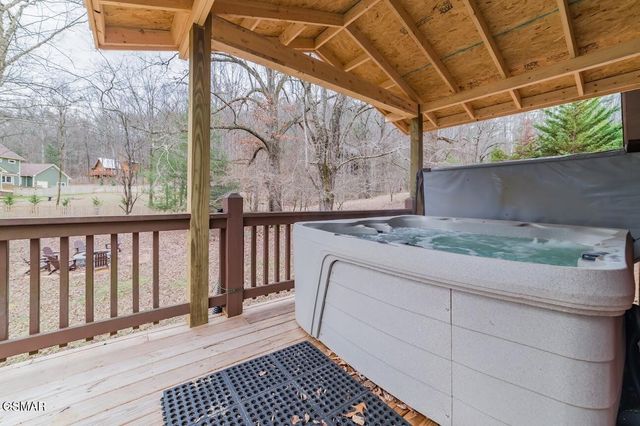 3919 Ole Smoky Way, Sevierville, TN 37862