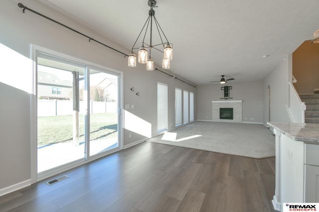 8759 S 80th Street, Lincoln, NE 68516