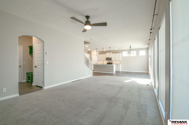 8759 S 80th Street, Lincoln, NE 68516