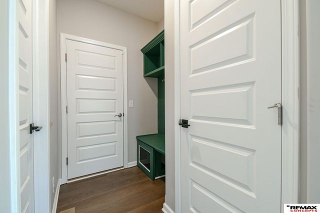 8759 S 80th Street, Lincoln, NE 68516