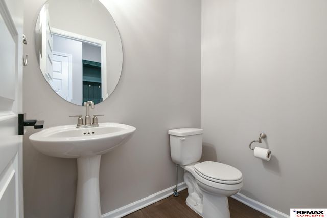 8759 S 80th Street, Lincoln, NE 68516