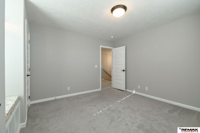 8759 S 80th Street, Lincoln, NE 68516