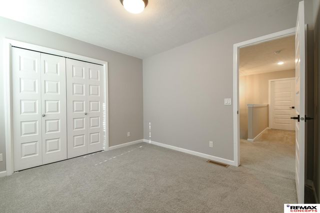 8759 S 80th Street, Lincoln, NE 68516