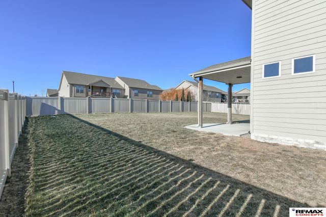 8759 S 80th Street, Lincoln, NE 68516