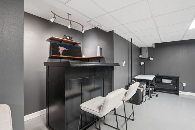 1815 W 7TH Street, Waterloo, IA 50702