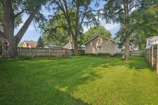 1815 W 7TH Street, Waterloo, IA 50702