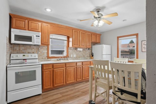 1815 W 7TH Street, Waterloo, IA 50702