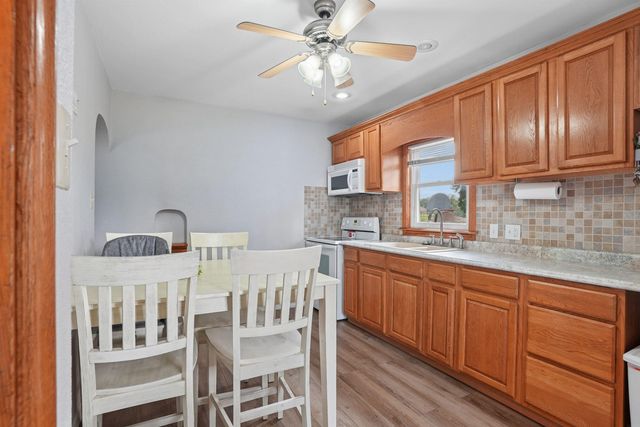 1815 W 7TH Street, Waterloo, IA 50702