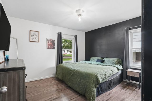 1815 W 7TH Street, Waterloo, IA 50702