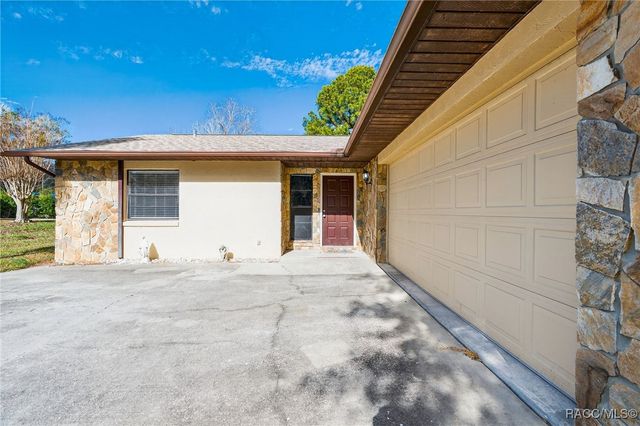 4800 S Wood Way, Homosassa, FL 34448