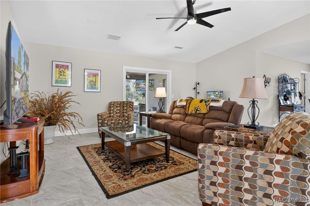 4800 S Wood Way, Homosassa, FL 34448