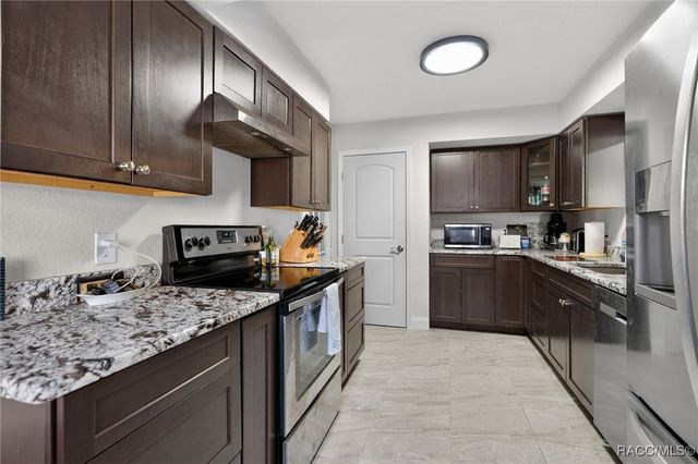 4800 S Wood Way, Homosassa, FL 34448