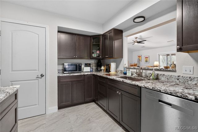 4800 S Wood Way, Homosassa, FL 34448