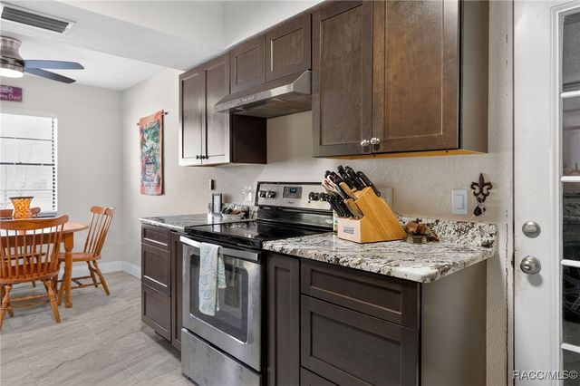 4800 S Wood Way, Homosassa, FL 34448