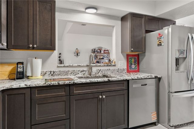 4800 S Wood Way, Homosassa, FL 34448