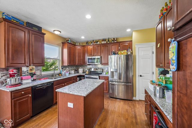 511 Georgetown Road, Greenwood, IN 46142