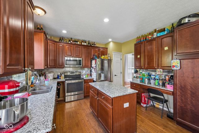 511 Georgetown Road, Greenwood, IN 46142