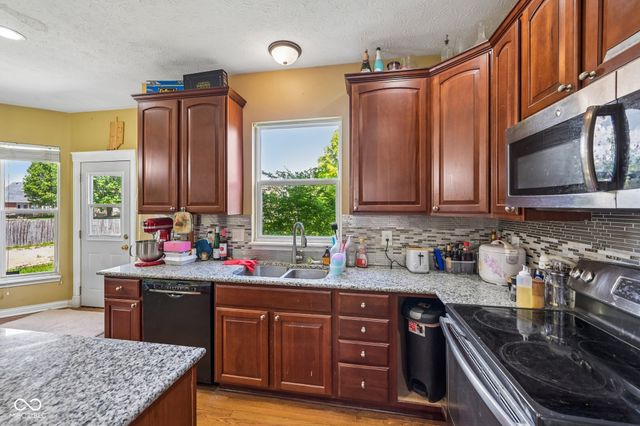 511 Georgetown Road, Greenwood, IN 46142