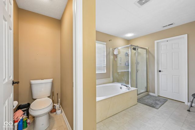 511 Georgetown Road, Greenwood, IN 46142