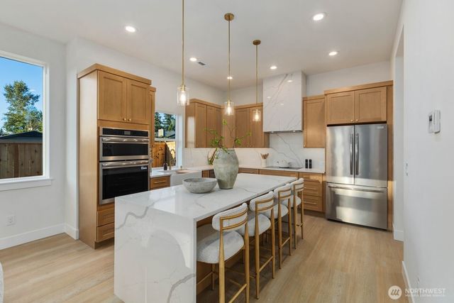 2903 Crystal Springs Road W, University Place, WA 98466