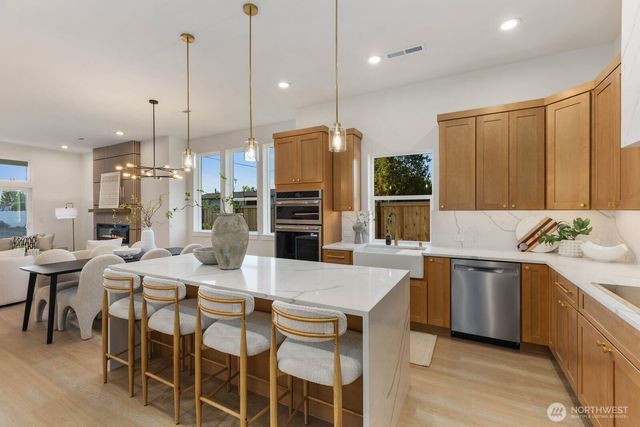 2903 Crystal Springs Road W, University Place, WA 98466