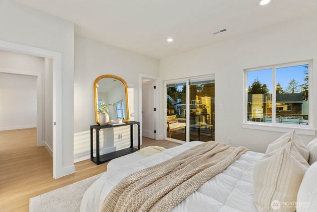 2903 Crystal Springs Road W, University Place, WA 98466
