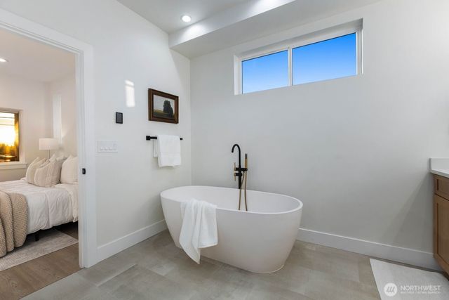 2903 Crystal Springs Road W, University Place, WA 98466