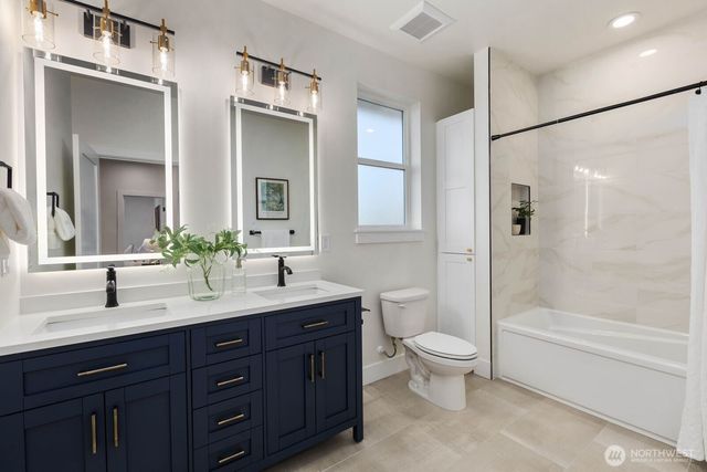 2903 Crystal Springs Road W, University Place, WA 98466