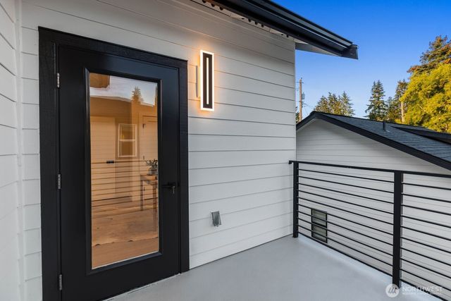 2903 Crystal Springs Road W, University Place, WA 98466
