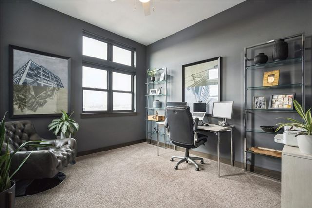 329 12th Ave SE 401, Cedar Rapids, IA 52401