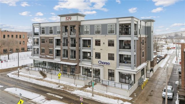 329 12th Ave SE 401, Cedar Rapids, IA 52401