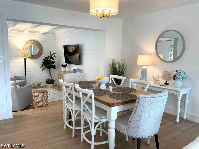 1530 Mandarin RD, Naples, FL 34102