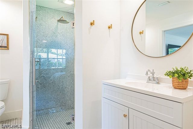 1530 Mandarin RD, Naples, FL 34102