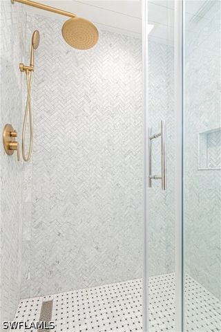 1530 Mandarin RD, Naples, FL 34102