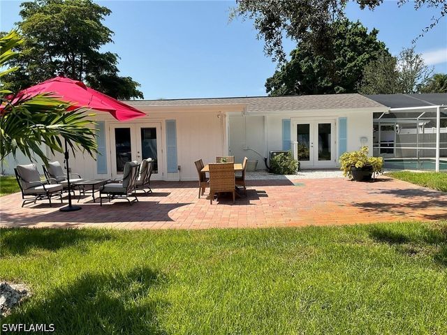 1530 Mandarin RD, Naples, FL 34102