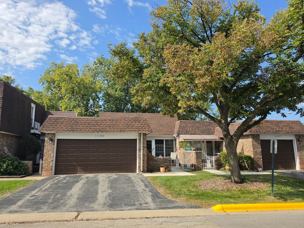 1S282 Holyoke Lane, Villa Park, IL 60181 — exterior