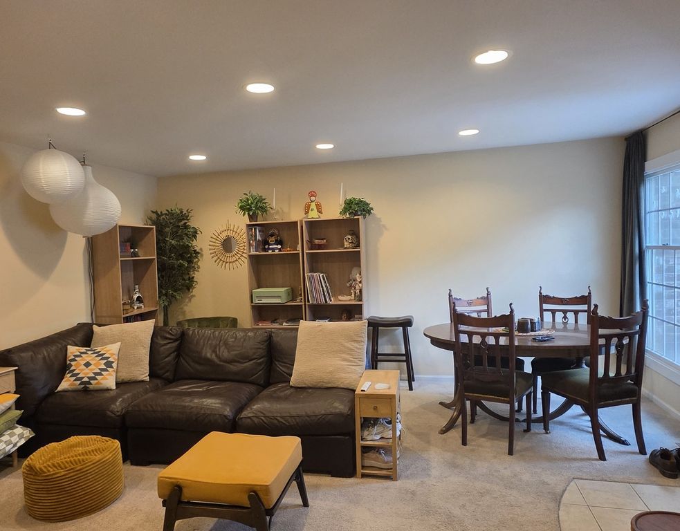 1S282 Holyoke Lane, Villa Park, IL 60181 — photo 3