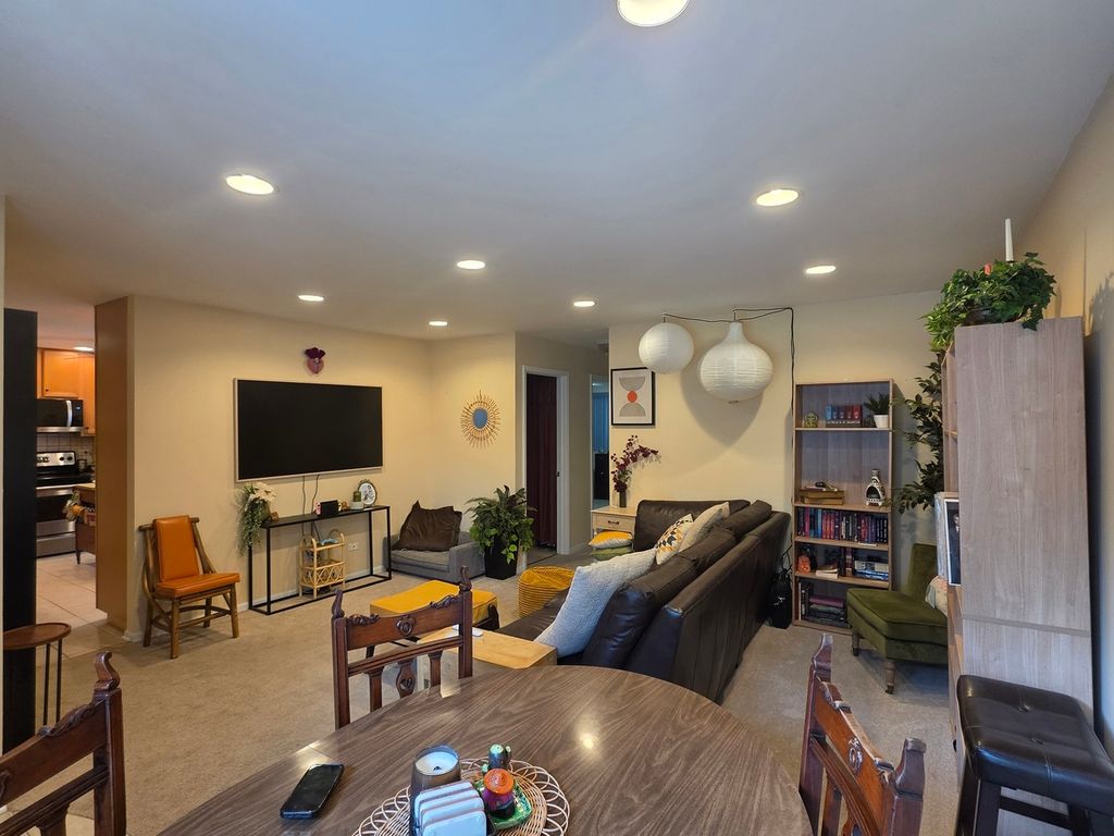 1S282 Holyoke Lane, Villa Park, IL 60181 — photo 4