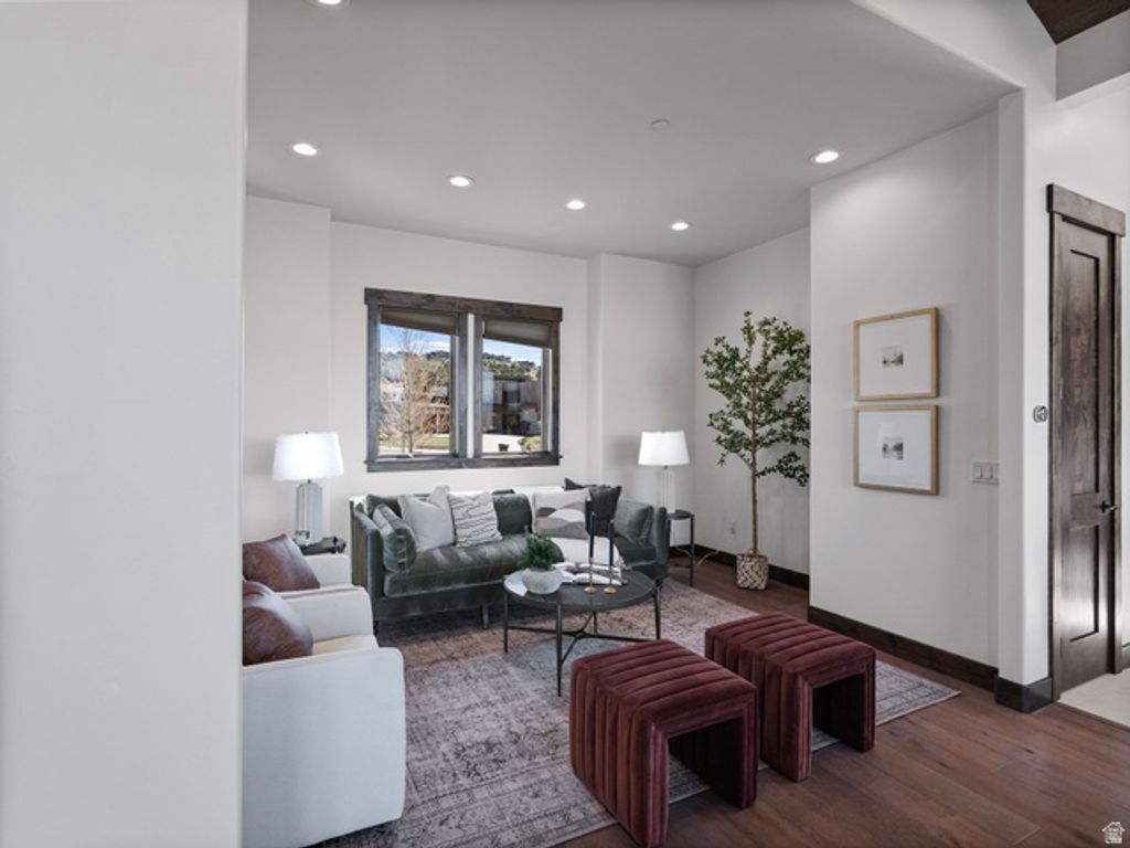 Image 13 of property listing at 1075 N OQUIRRH DR, Heber City, UT 84032