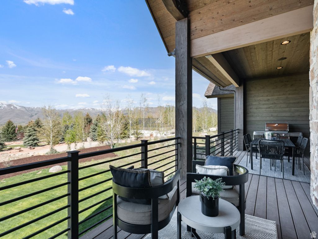 Image 17 of property listing at 1075 N OQUIRRH DR, Heber City, UT 84032
