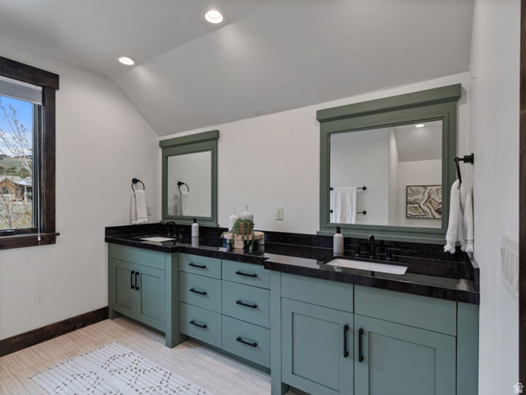 Image 28 of property listing at 1075 N OQUIRRH DR, Heber City, UT 84032