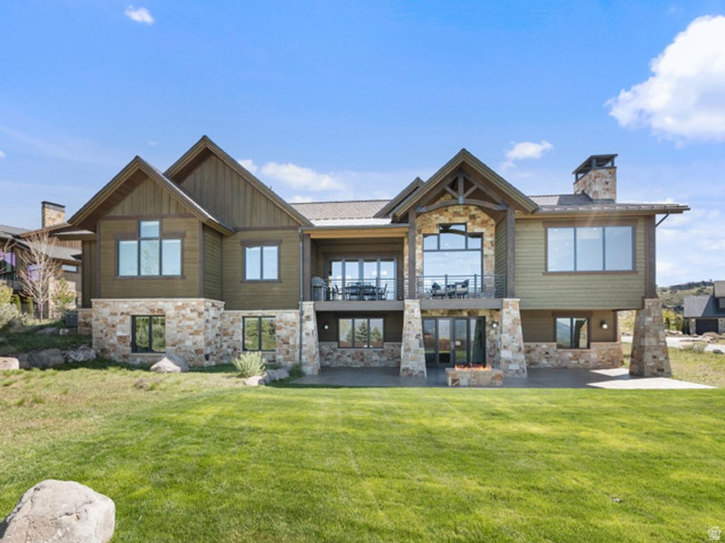 Image 39 of property listing at 1075 N OQUIRRH DR, Heber City, UT 84032
