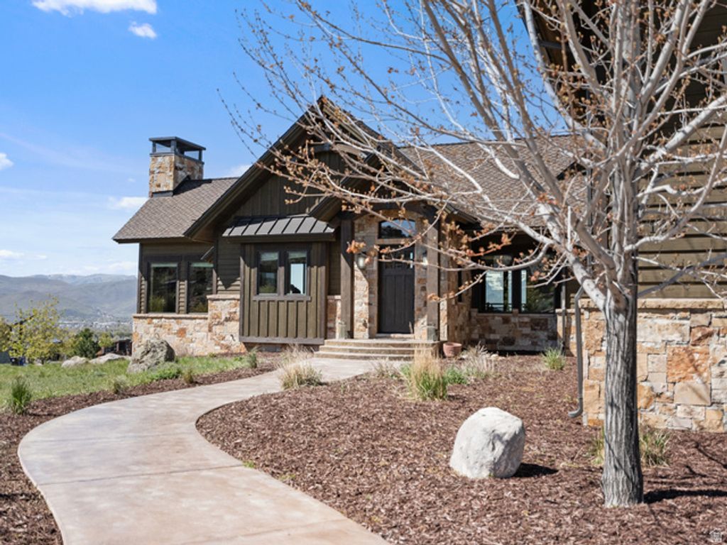 Image 42 of property listing at 1075 N OQUIRRH DR, Heber City, UT 84032