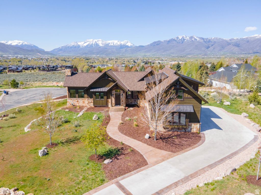 Image 68 of property listing at 1075 N OQUIRRH DR, Heber City, UT 84032