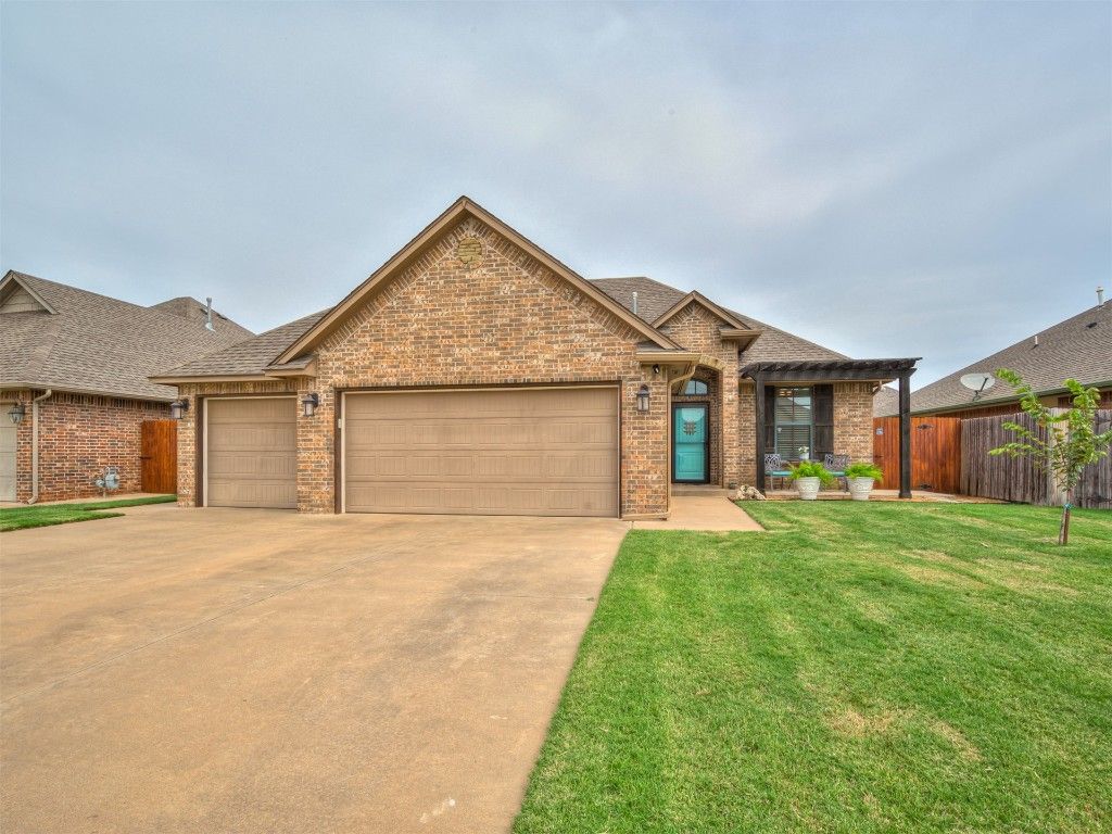 11721 SW 15th Terrace, Yukon, OK 73099