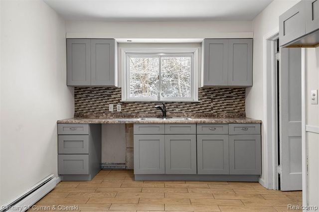 19497 Inkster Road, Romulus, MI 48174