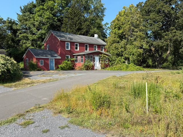 13 Lisha Kill Road, Colonie, NY 12205