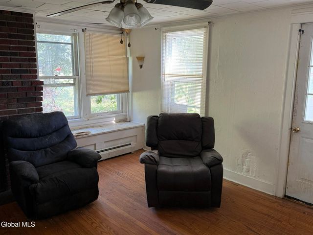 13 Lisha Kill Road, Colonie, NY 12205