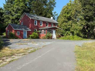 13 Lisha Kill Road, Colonie, NY 12205